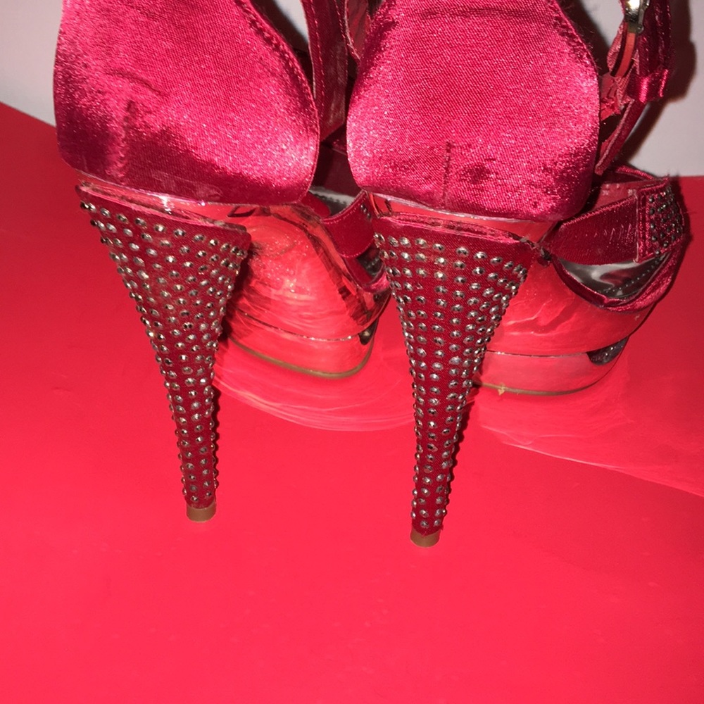 Shoes - Picture 2 of 4